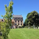 ベッド・アンド・ブレックファスト Quatre Saisons