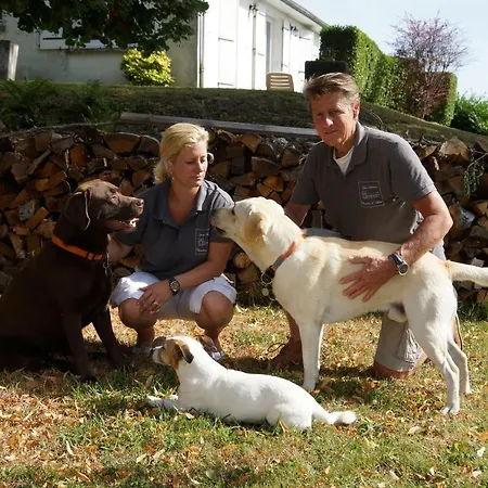 ベッド・アンド・ブレックファスト Quatre Saisons Pionsat