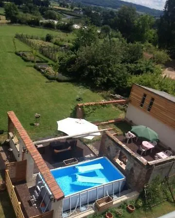 ベッド・アンド・ブレックファスト Quatre Saisons Pionsat